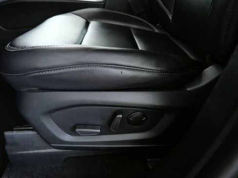 Certified 2023 Ford Explorer XLT w/ Equipment Group 202A AWD/4WD image 18