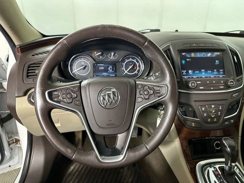 Used 2016 Buick Regal FWD image 13