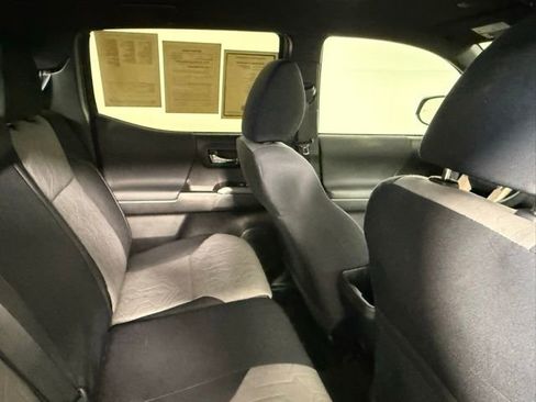 Used 2022 Toyota Tacoma TRD Off-Road w/ Technology Package image 51