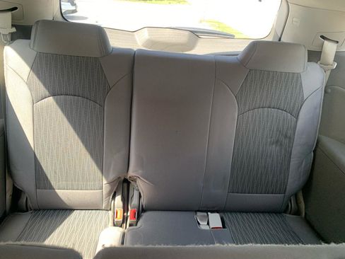 Used 2017 Chevrolet Traverse LS image 11