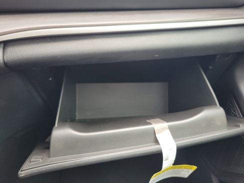 Used 2023 Jeep Grand Cherokee Limited image 32