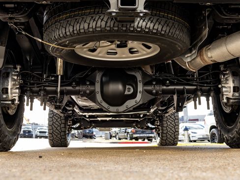 Used 2023 GMC Sierra 2500 Denali w/ Denali Black Diamond Edition image 13