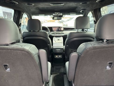 Used 2022 Hyundai Palisade Calligraphy image 13