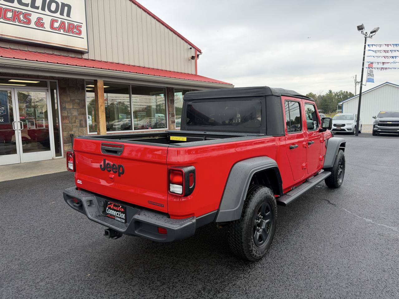 Used 2021 Jeep Gladiator Sport AWD/4WD image 4