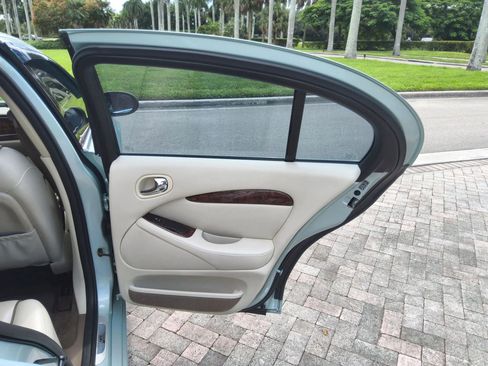 Used 2005 Jaguar S-TYPE 4.2 image 29