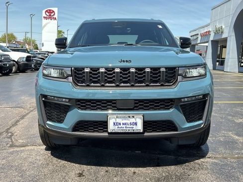 New 2026 Jeep Grand Cherokee Limited AWD/4WD image 2