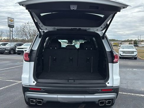 Certified 2025 GMC Acadia Elevation image 9