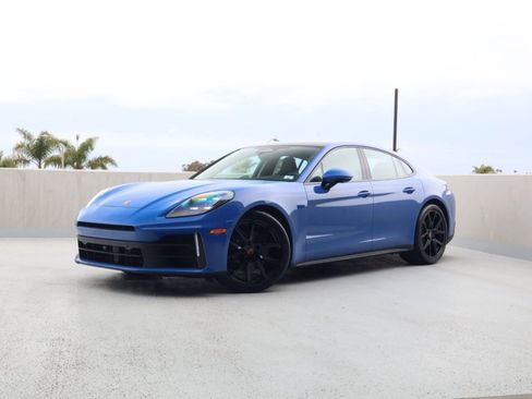 New 2026 Porsche Panamera image 1
