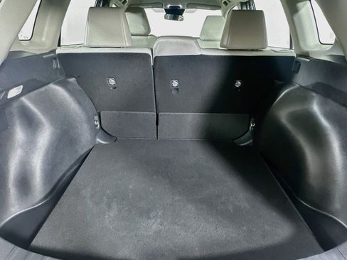 Used 2026 Toyota Corolla Cross L FWD image 27