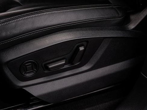 Used 2023 Audi Q8 Prestige image 43