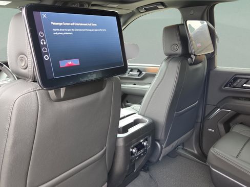 New 2026 GMC Yukon XL Denali w/ Denali Reserve Package AWD/4WD image 12