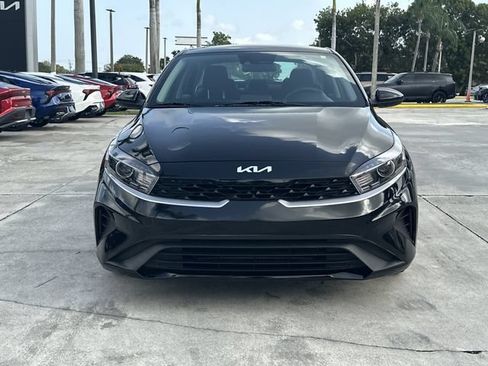 Certified 2024 Kia Forte LXS FWD image 3