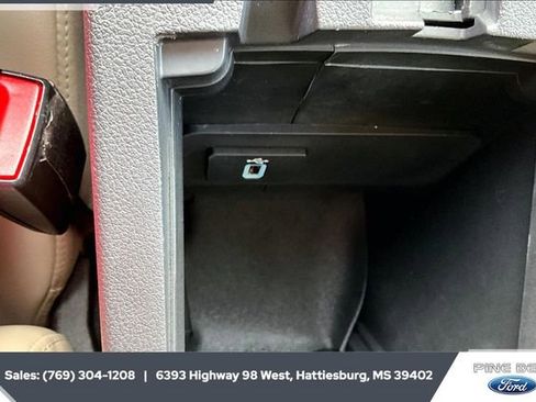 Used 2019 Ford Escape SEL image 23