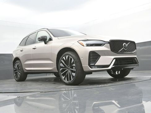 New 2026 Volvo XC60 B5 Ultra w/ Protection Package Premier AWD/4WD image 36