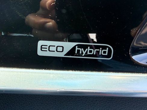 Used 2022 Kia Niro LXS image 35