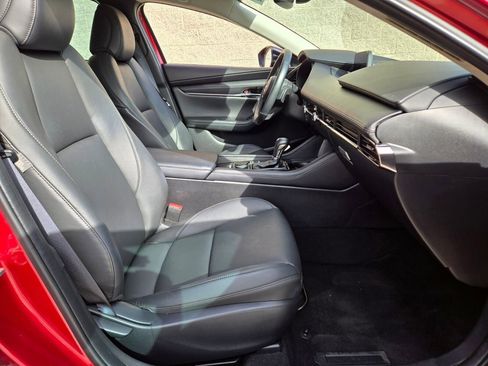 Used 2022 MAZDA MAZDA3 s image 19