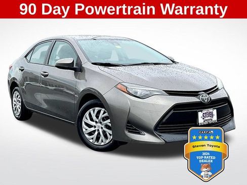 Used 2017 Toyota Corolla LE FWD image 1