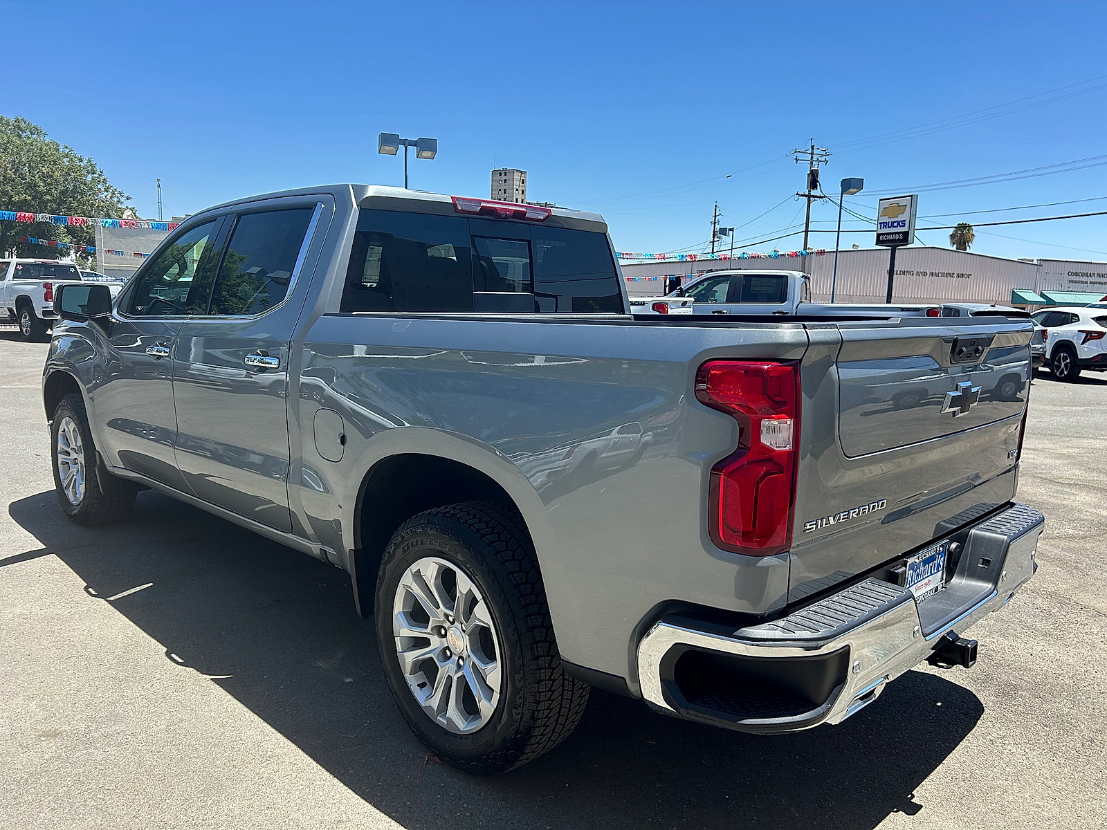 New 2026 Chevrolet Silverado 1500 LTZ w/ LTZ Premium Package AWD/4WD image 5