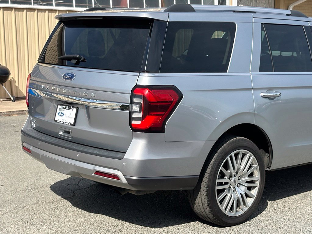Used 2023 Ford Expedition Limited AWD/4WD image 47