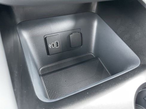 New 2026 Ford Explorer Active image 14