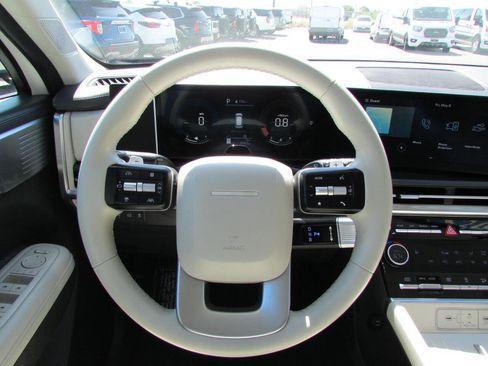 Used 2025 Hyundai Santa Fe SEL AWD/4WD image 22