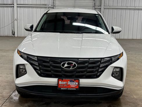 Certified 2022 Hyundai Tucson SE FWD image 2
