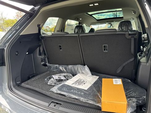 New 2026 Volkswagen Atlas SE image 14