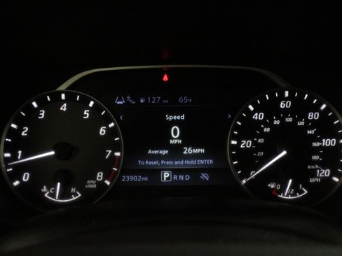 Used 2024 Nissan Frontier SV w/ Technology Package RWD image 15