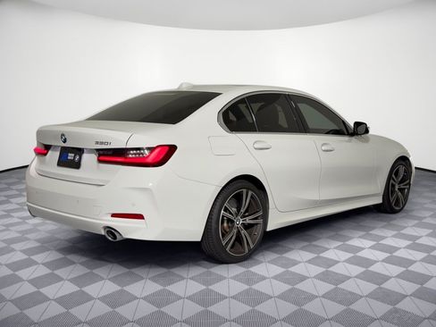 Certified 2024 BMW 330i Sedan w/ Convenience Package RWD image 9