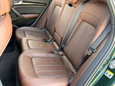 Used 2019 Audi Q5 2.0T Premium w/ Convenience Package AWD/4WD image 10