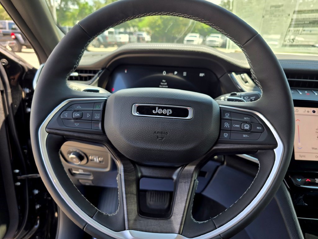New 2027 Jeep Grand Cherokee Limited w/ Technology Group II AWD/4WD image 18
