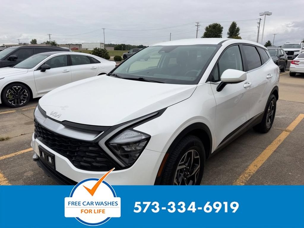 Used 2023 Kia Sportage LX AWD/4WD image 1