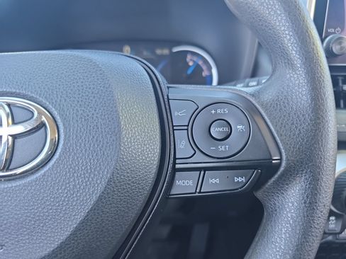 Certified 2025 Toyota RAV4 XLE AWD/4WD image 22