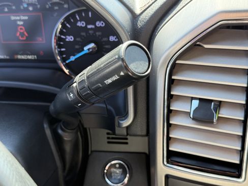 Certified 2018 Ford F250 Platinum w/ Platinum Ultimate Package image 24