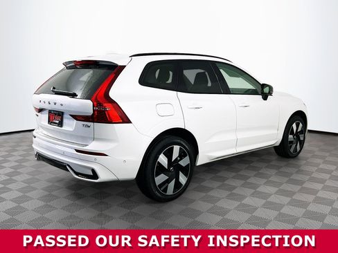Used 2025 Volvo XC60 T8 Plus w/ Protection Package Premier image 31