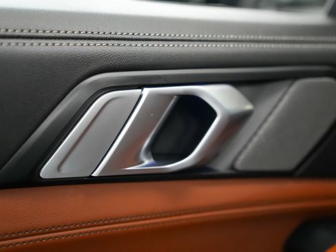 Used 2024 BMW X6 xDrive40i w/ Premium Package image 15