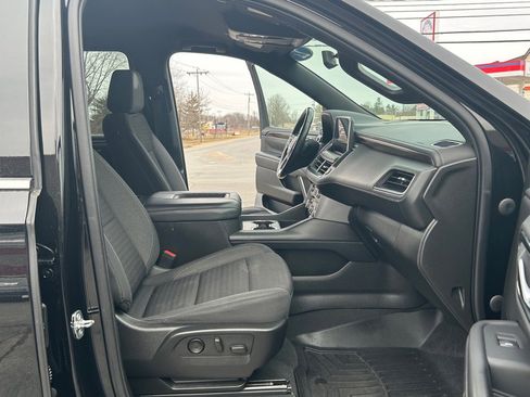 Used 2022 GMC Yukon XL SLE image 20