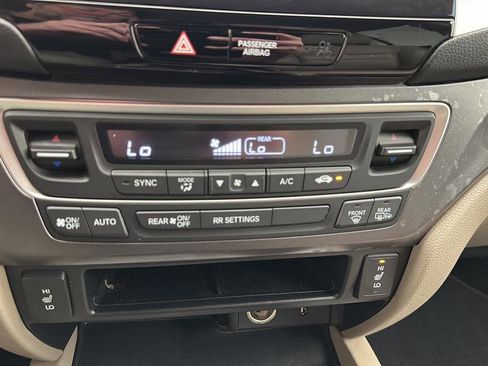 Used 2017 Honda Ridgeline RTL-T image 22