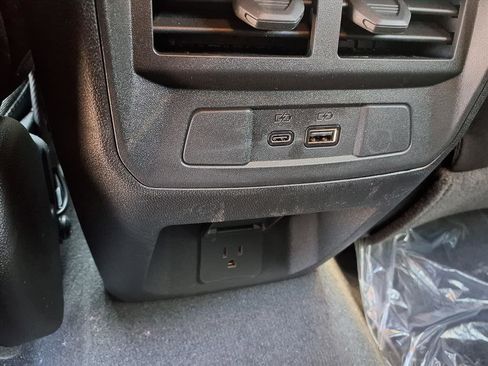 New 2026 GMC Canyon Elevation w/ Convenience Package image 17