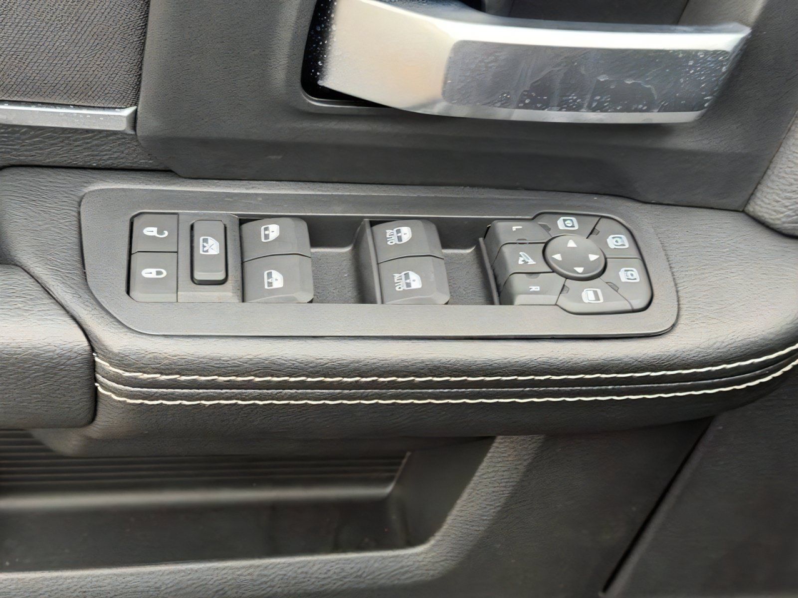 New 2027 RAM 3500 Big Horn AWD/4WD image 13