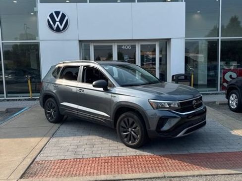 Used 2024 Volkswagen Taos S FWD image 1
