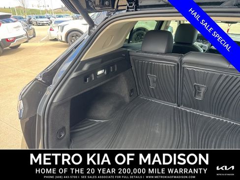 Used 2023 Buick Envision Avenir AWD/4WD image 28