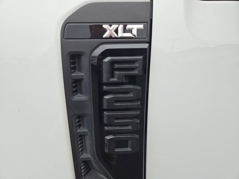 Used 2024 Ford F250 XLT w/ XLT Premium Package image 44