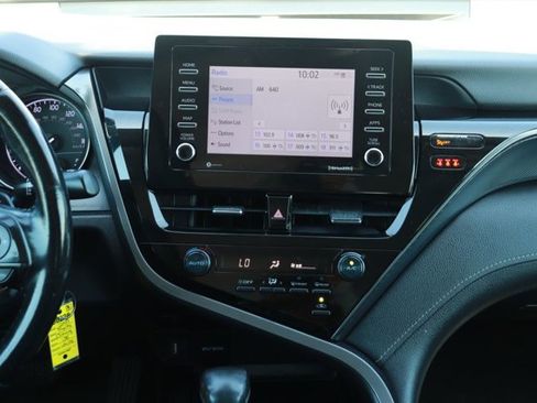 Used 2021 Toyota Camry SE w/ Carpet Mat Package (TMS) FWD image 15