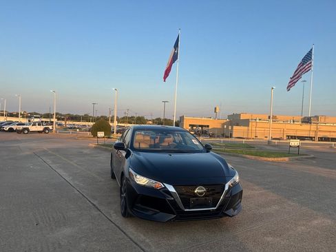 Certified 2023 Nissan Sentra SV w/ SV Premium Package FWD image 3