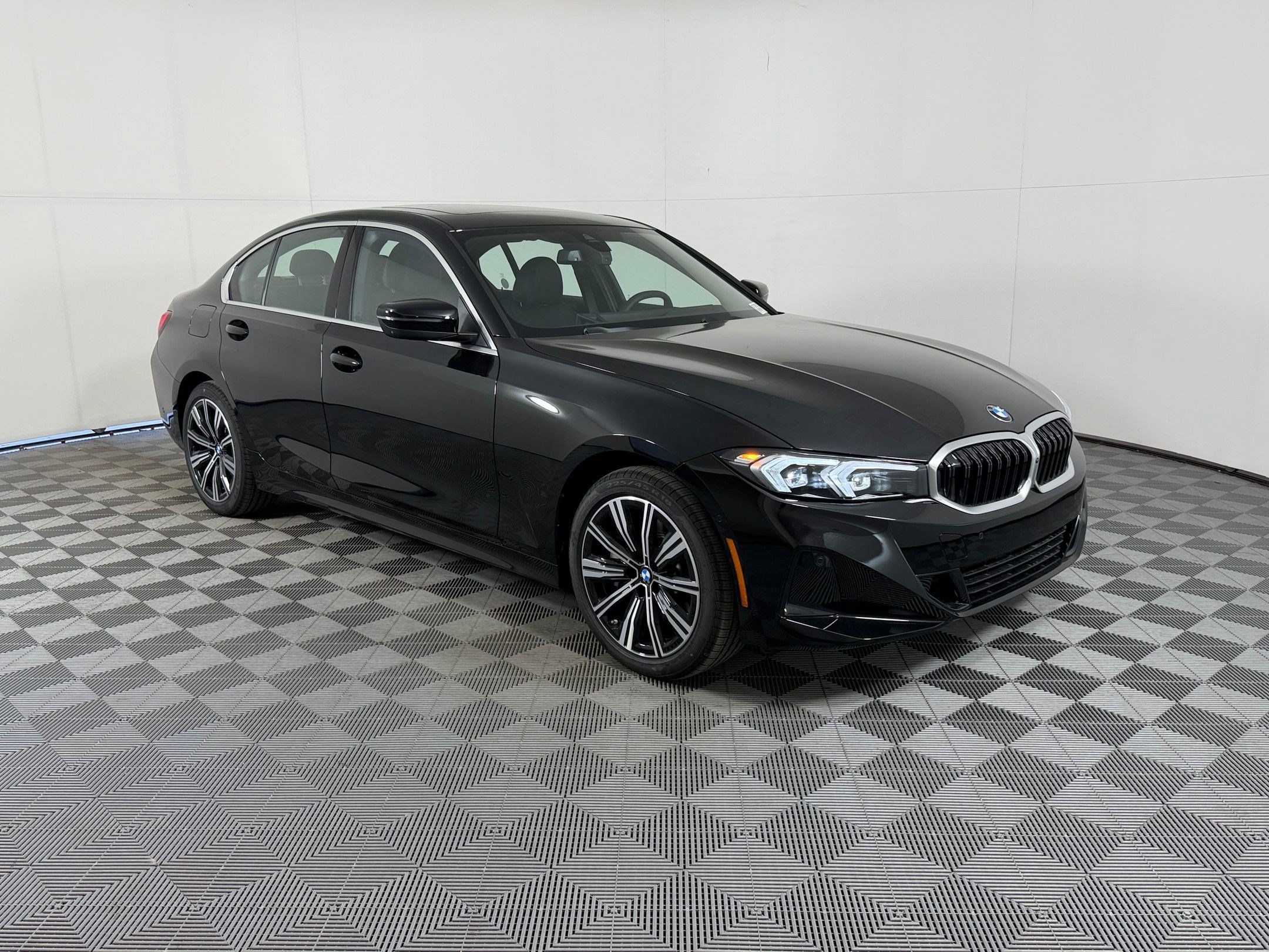 Used 2026 BMW 330i Sedan w/ Premium Package RWD image 7