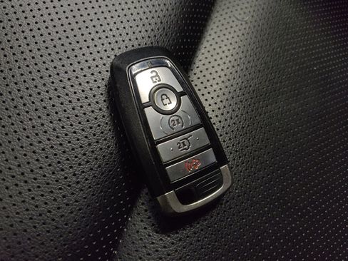 Used 2020 Ford Escape SEL FWD image 32
