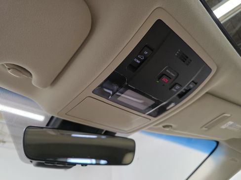 Used 2018 Lexus RX 450h AWD w/ Premium Package image 42