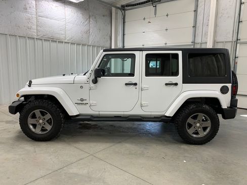 Used 2013 Jeep Wrangler Unlimited Sport AWD/4WD image 15