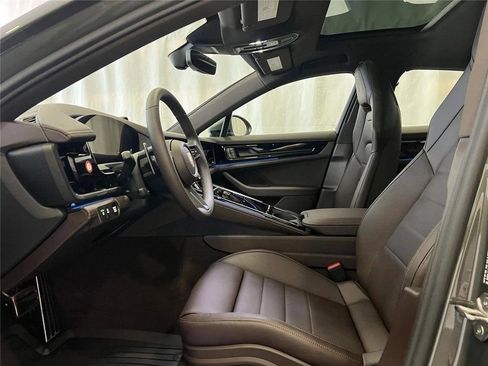 New 2026 Porsche Panamera 4 image 5